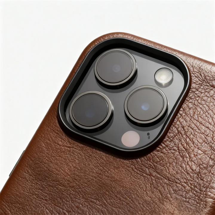 Retro Crazy Horse Leather Magnetic Phone Case for iPhone 17 16 15 Pro Max 12 13 14 Matte Wireless Charge Shockproof Back Cover