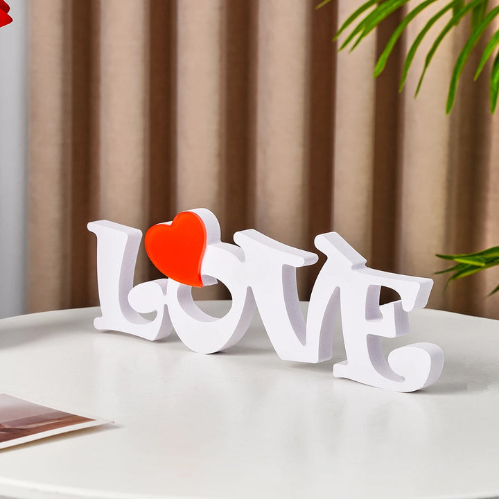 1PC, Valentine's day, a decorative item with a snowboard letter "LOVE" and a red heart decoration