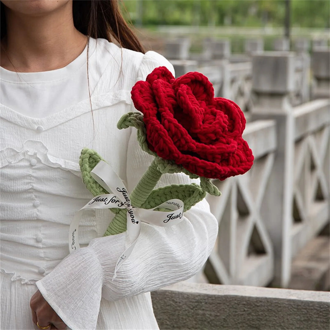 Valentine's Day Knitted Rose Handmade Knitting Flower Artificial Flowers Simulated Roses Holiday Gifts For Couples