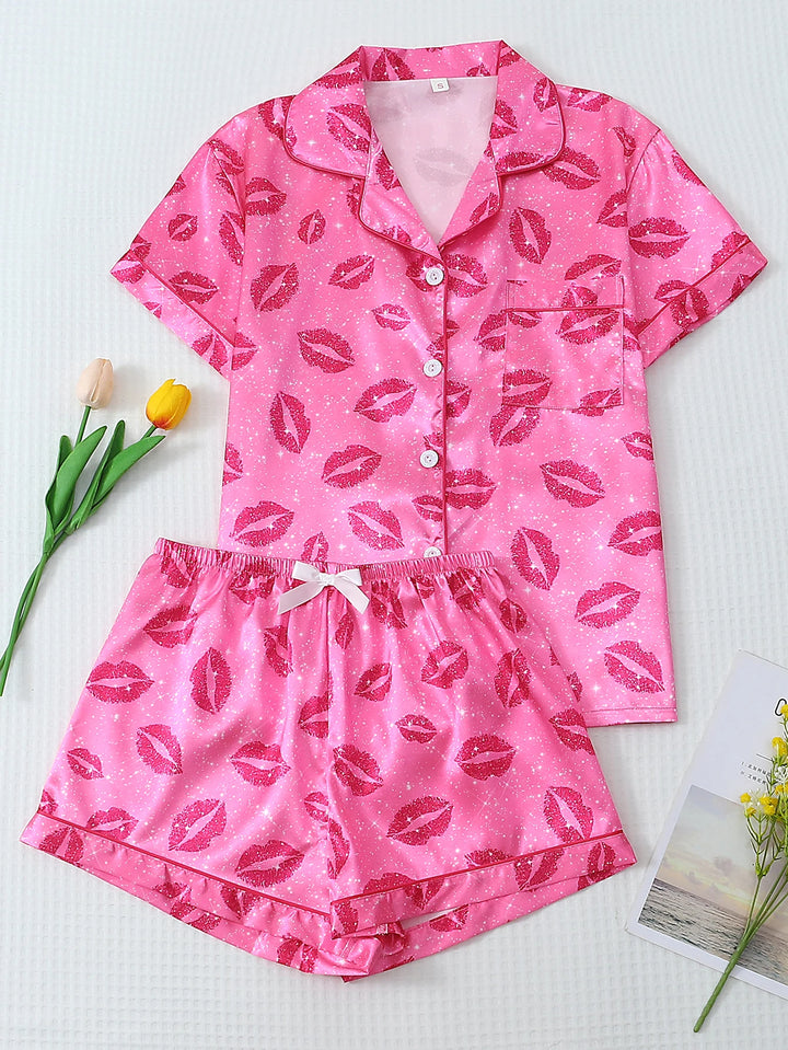 [Valentine's Day] 2-Piece Satin Pajamas with Lip Print, Short-Sleeved Shorts, Women's Pajamas, Loungewear Set Suitable for Home Use