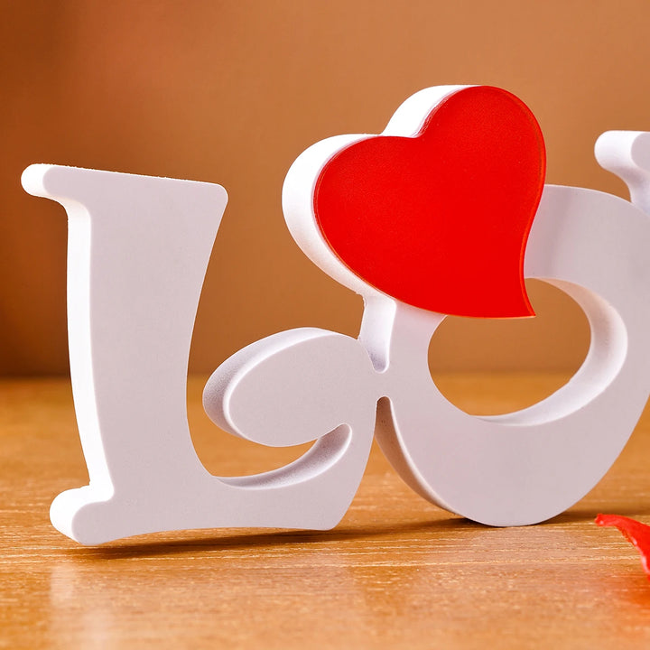 1PC, Valentine's day, a decorative item with a snowboard letter "LOVE" and a red heart decoration